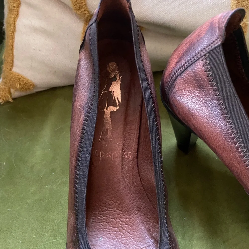 Hispanitas genuine chocolate brown buttery leather heels